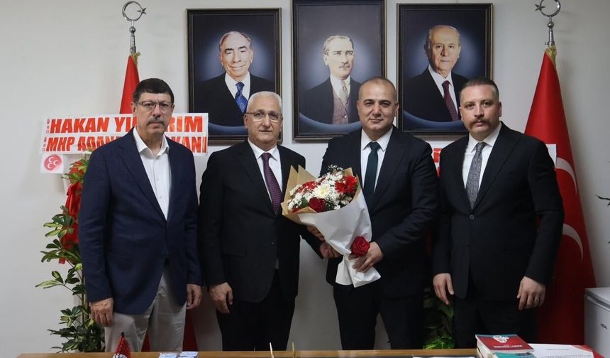 MHP Seyhan'da devir teslim: Turgut Bağdağı görevi devraldı