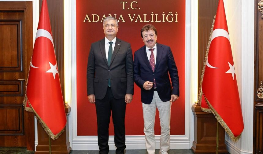 Mustafa Yavuz'dan sanatçı Ahmet Selçuk İlkan'a valilikte ağırlama