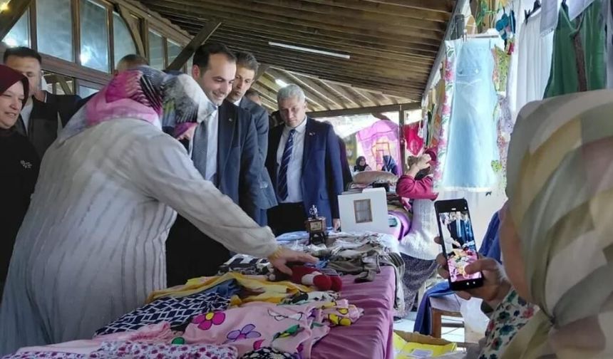 Saimbeyli'de el emeği göz nuru ürünler görücüye çıktı