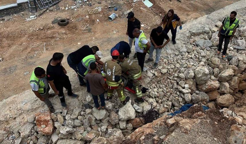Şantiyede korku dolu anlar: İşçi kayalıklardan düştü