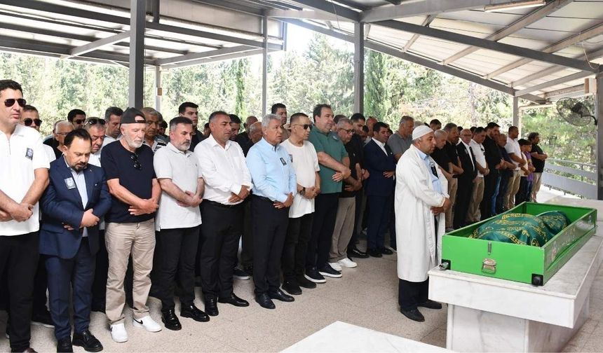 Sevil Arat son yolculuğuna dualarla uğurlandı
