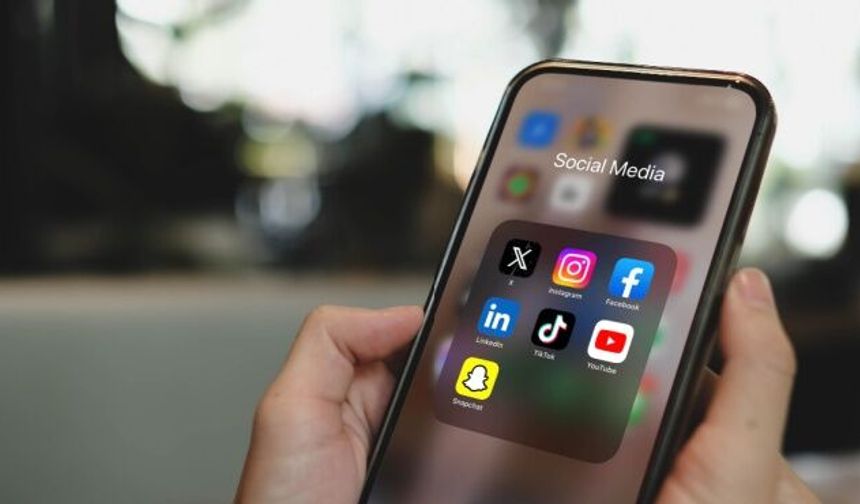 Instagram ve Facebook çöktü mü?