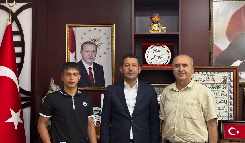 Türkiye Birincisi Kaynakçıya Başkan Özen'den Tam Destek