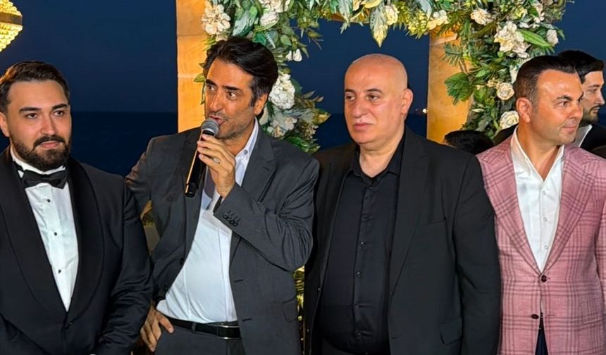 Ünlü isimler nikah şahidi oldu, genç çift dünya evine girdi
