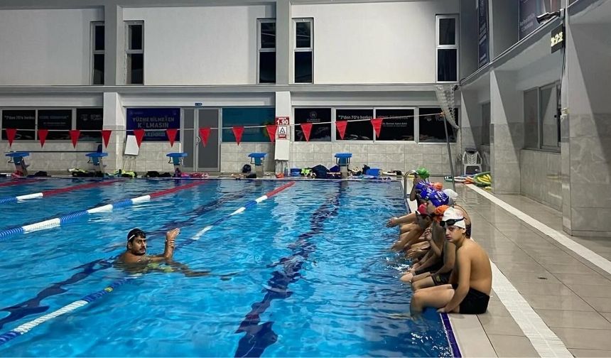Ünsal Firikci Yüzme Spor Kulübü’nde yoğun tempo