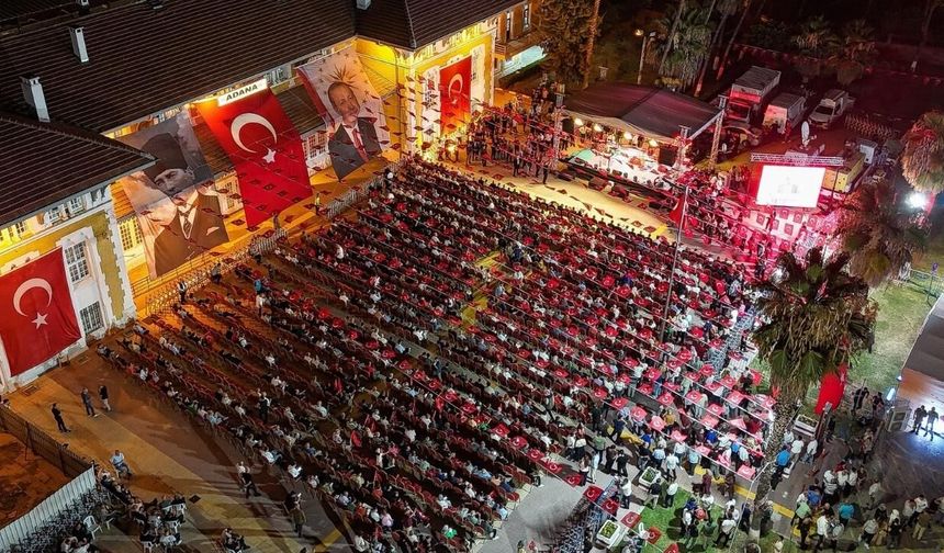 Adana'da 15 Temmuz ruhu meydanlara taştı!