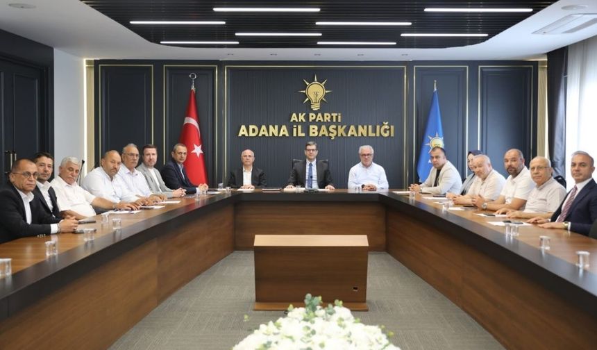 AK Parti Adana'da Büyükşehir Meclis Üyeleriyle istişare toplantısı