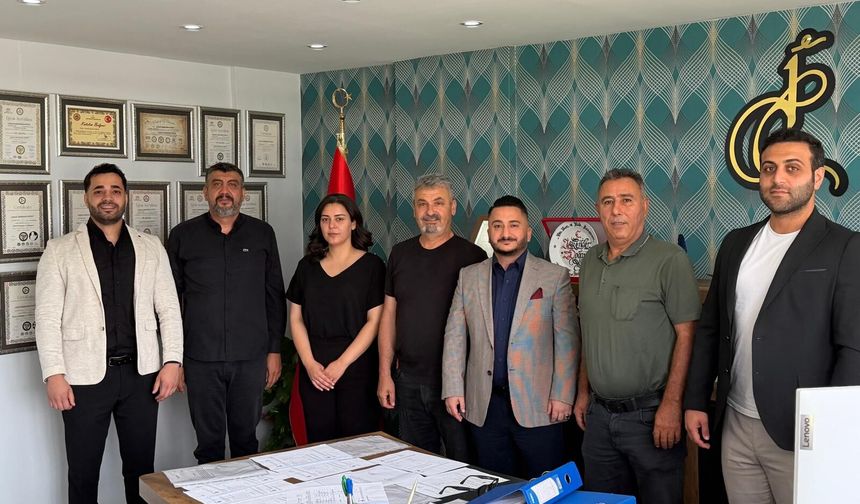 Anavatan Partisi Adana'da yeni yönetimini açıkladı