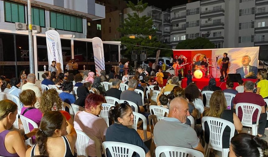 Ceyhan'da Bi' Yaz Konserleri coşkusu yaşandı
