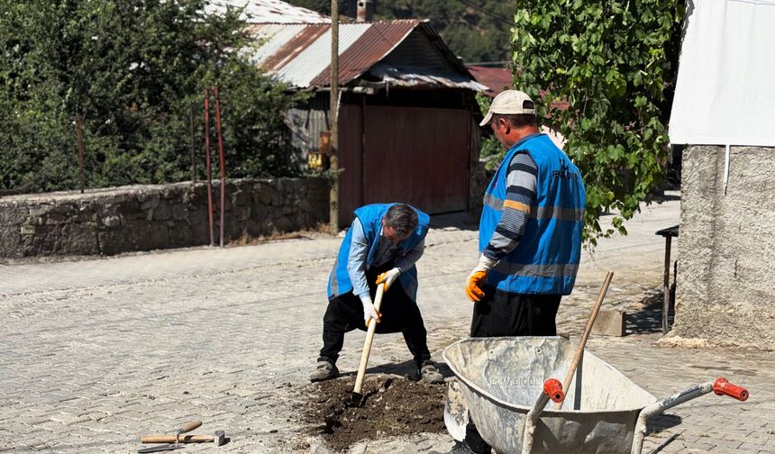 Feke Belediyesi’nden ilçe genelinde parke yenileme seferberliği