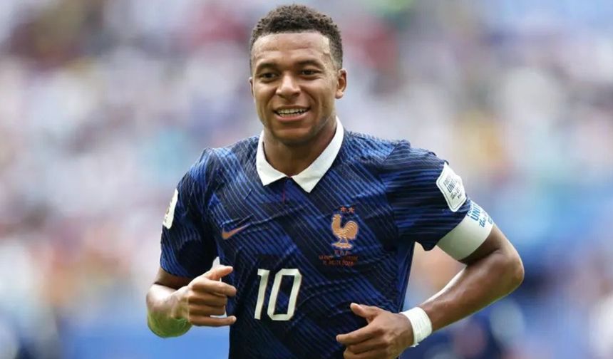Mbappe'den çifte rekor! Dünya Kupası tarihine adını yazdırdı