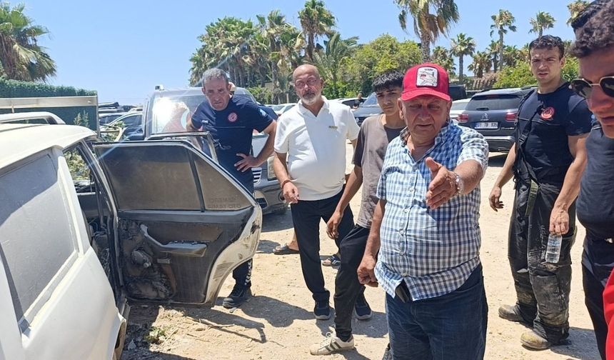 Park ettiği otomobil alevlere teslim oldu! Geri döndüğünde şoke oldu