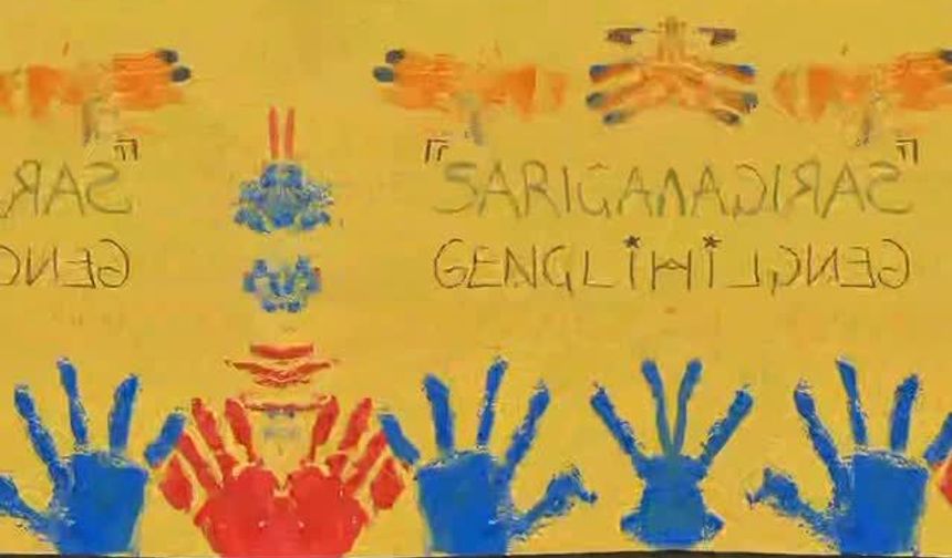 Sarıçam'da rengarenk gün: Gençler el baskısı boyama ile eğlendi
