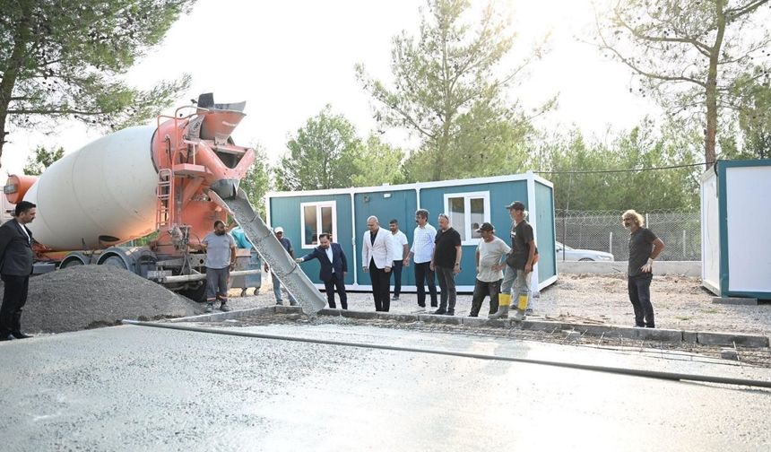 Sarıçam'da sokak hayvanları doğal yaşam alanı projesi incelendi