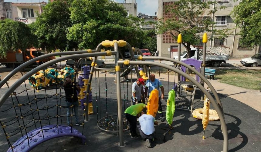 Seyhan Belediyesi park yenileme çalışmalarını sürdürüyor