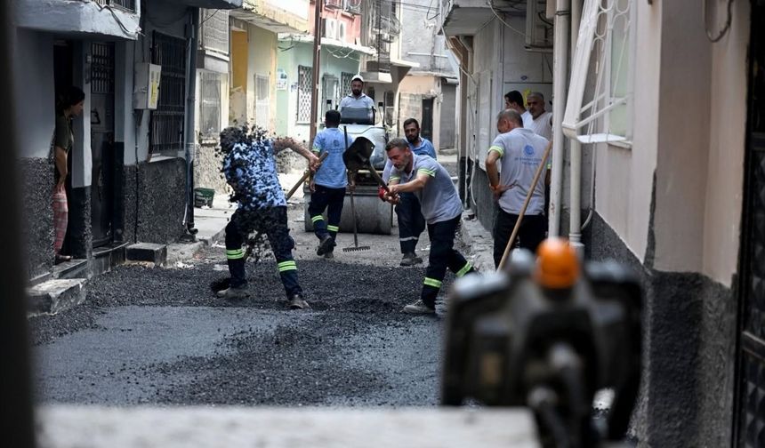 Seyhan Belediyesi'nden Narlıca ve Barbaros'a asfalt yatırımı