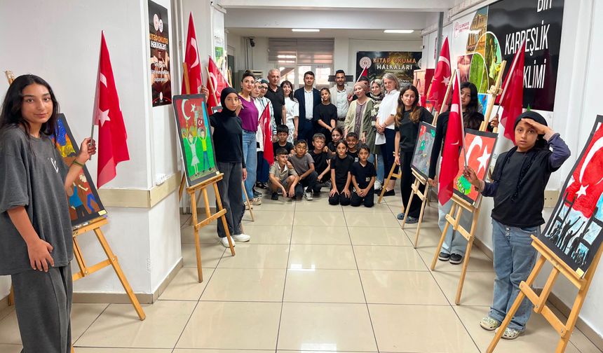 Seyhan’da gençlerin gözünden 15 Temmuz: Anlamlı sergi ziyarete açıldı