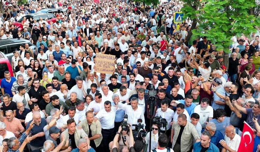 Tanburoğlu: Adana'nın coşkusu Meclis kürsüsüne taşındı