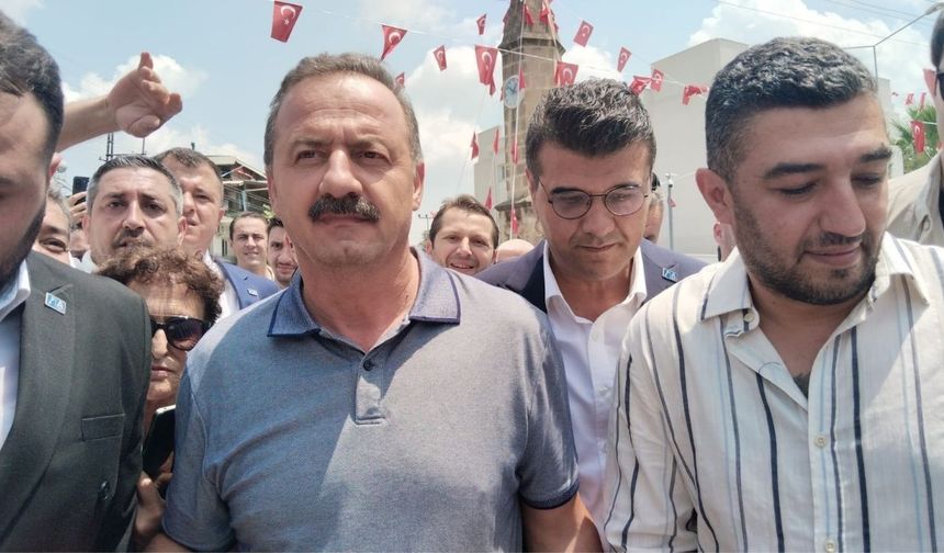 Yavuz Ağıralioğlu Karaisalı'da yoğun ilgiyle karşılandı