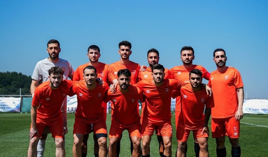 Adana 01 FK'dan Suudi Arabistan ekibine gol yağmuru