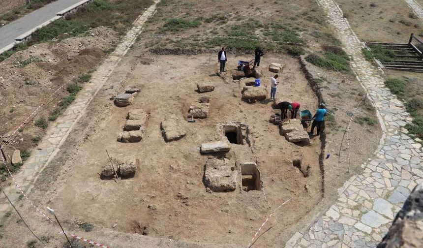 Adana’da 2 bin yıllık mezarlar bulundu: Makedon askerlerine ait olabilir