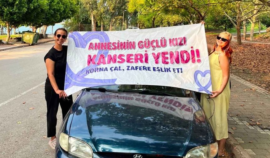 Adana’da 24 yaşındaki hemşire kanseri yendi: Sevincini konvoyla kutladı