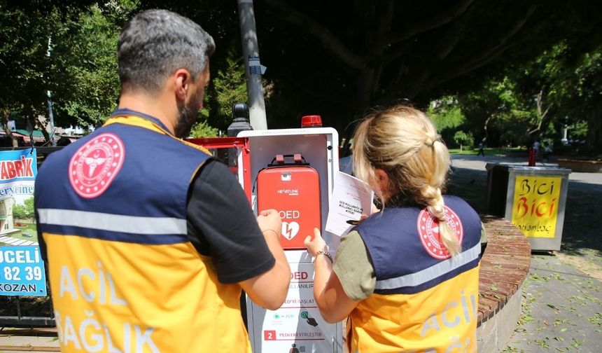 Adana'da parktaki hayat kurtaran cihazı çalan zanlı tutuklandı