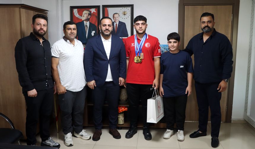 Adana’nın gururu Egemen Ağca Avrupa şampiyonluğuyla döndü