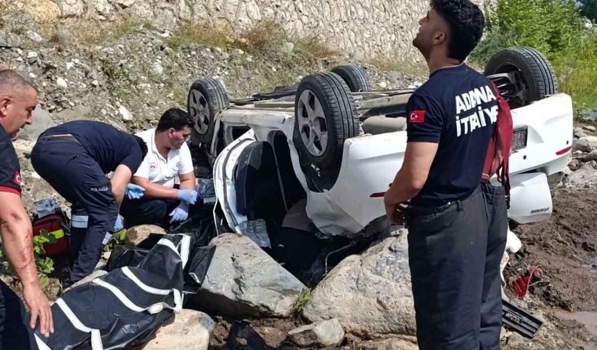 Aladağ’da otomobil dereye uçtu: 2 ölü, 1 yaralı