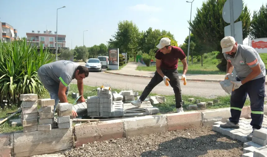 Daha düzenli bir Ceyhan için Fen İşleri ekipleri sahada