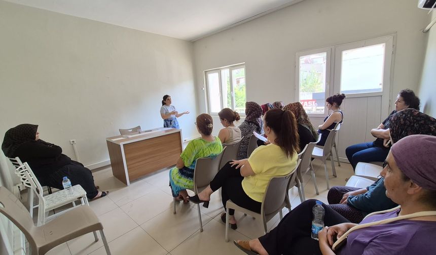 Kozan Sosyal Hizmet Merkezi’nden aile eğitimi: Evlilikte çatışma çözüm yolları anlatıldı