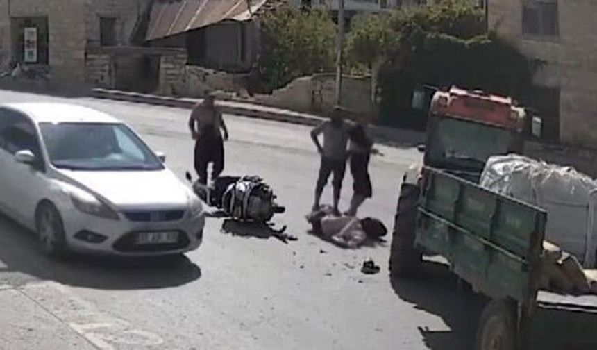 Mersin’de korkutan kaza! Motosiklet sürücüsü traktörün altına girdi
