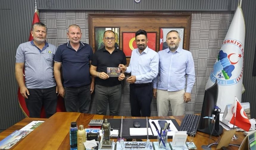 Muhtarlardan Başkan Mahmut Dal’a Farsak Köyleri Kültür Şenliği daveti