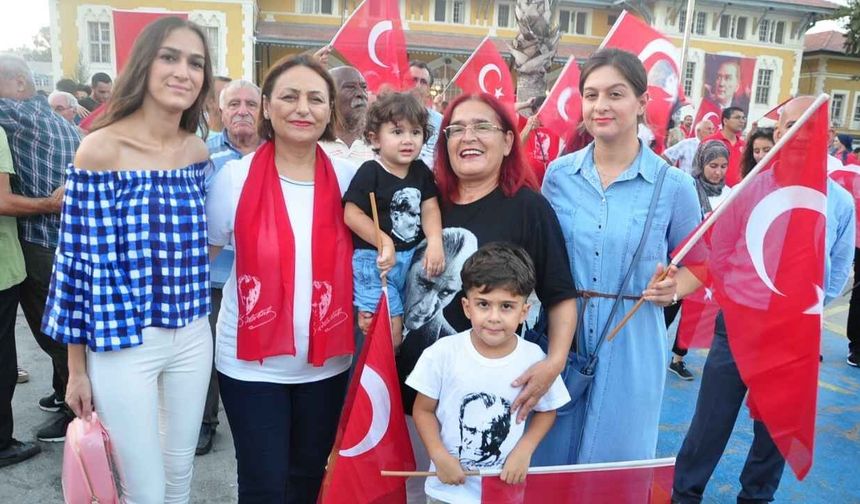 Müzeyyen Şevkin: “30 Ağustos, yeniden ayağa kalkan bir milletin destanıdır”