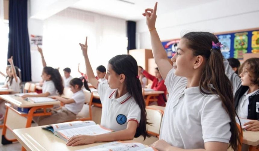 Okul kıyafetlerinde arma zorunluluğu başlıyor