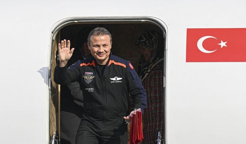 Türkiye'nin İlk Astronotu Alper Gezeravcı Tuğgeneral oldu