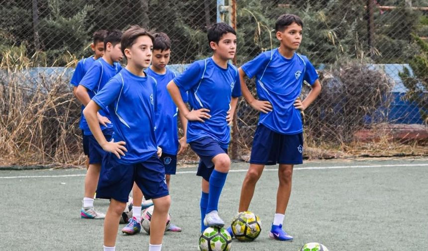 Adana Demirspor U11 ve U12 takımları çalışmalarını sürdürüyor