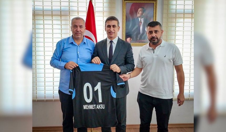 Adana Demirspor yönetiminden Yüreğir Kaymakamı Aksu’ya ziyaret