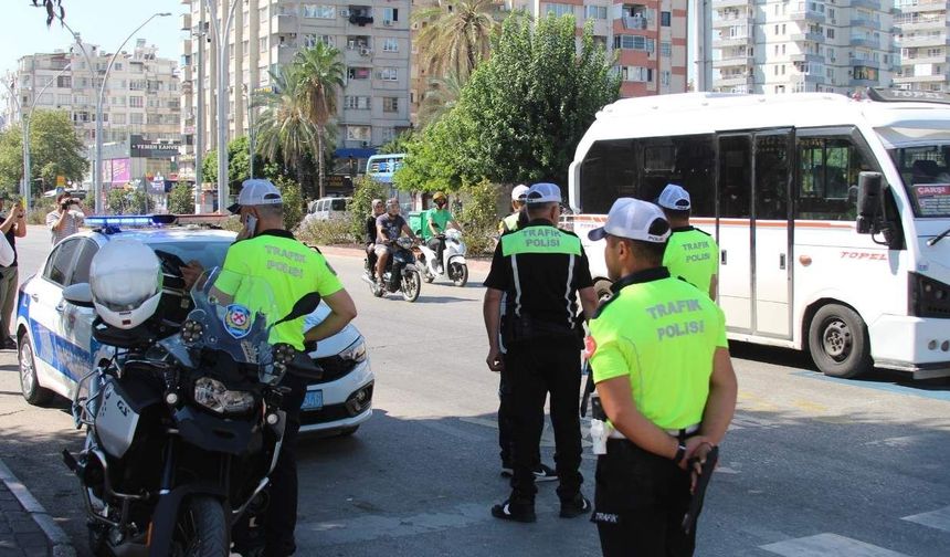 Adana’da trafik denetimi: 175 sürücüye 901 bin TL ceza