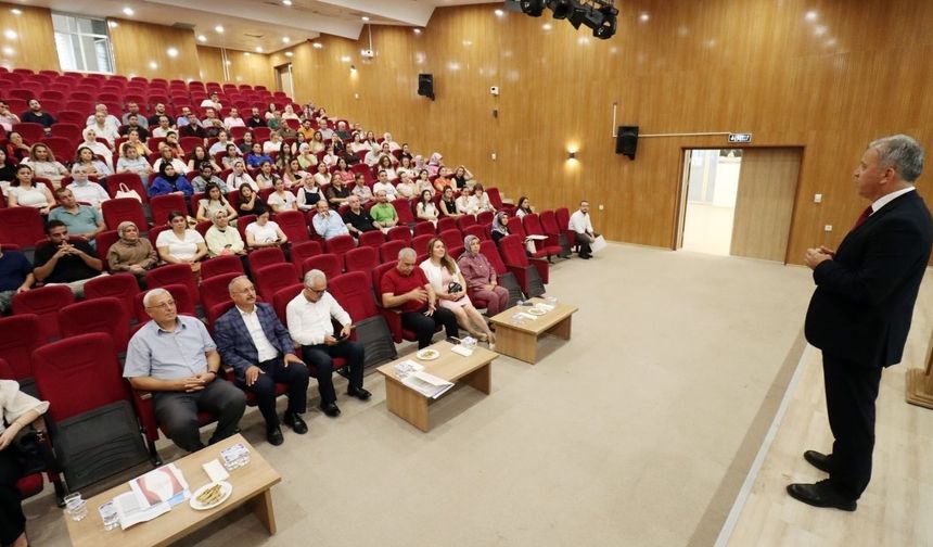 Adana’da yurt personeline yönelik gelişim eğitimi başladı