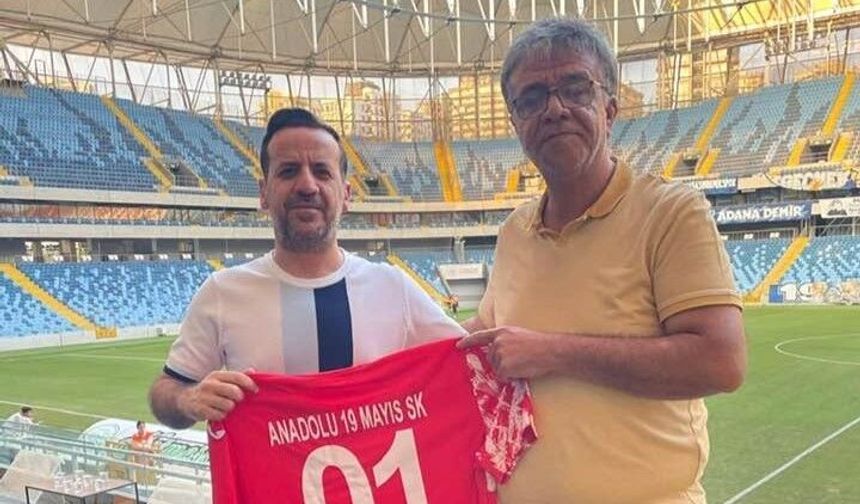 Anadolu 19 Mayıs Spor’dan Bedirhan Durak’a forma jesti