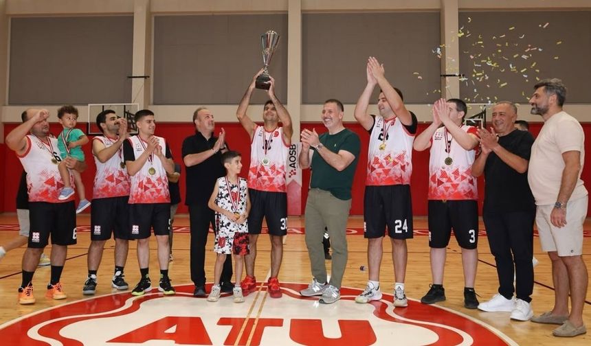 AOSB Basketbol Turnuvası’nda şampiyon ABCO oldu
