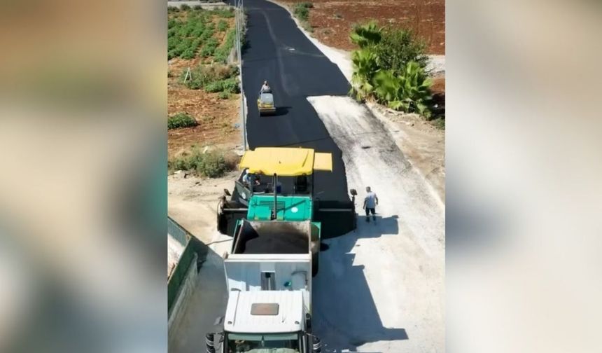 Gürselpaşa’da yollar sıcak asfaltla yenileniyor