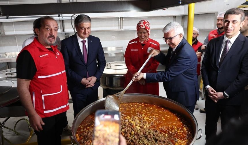 Kızılay’dan Türkiye ve dünyaya dayanışma seferberliği
