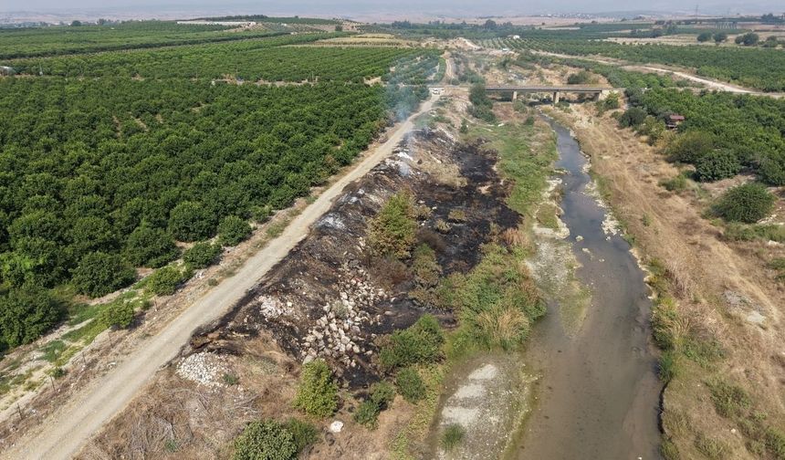 Kozan’da Deliçay Deresi çöplüğe döndü: Üreticiler tepkili