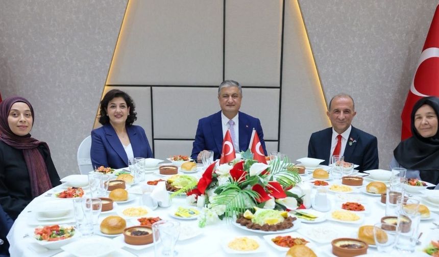Vali Yavuz, gaziler ve şehit aileleriyle buluştu