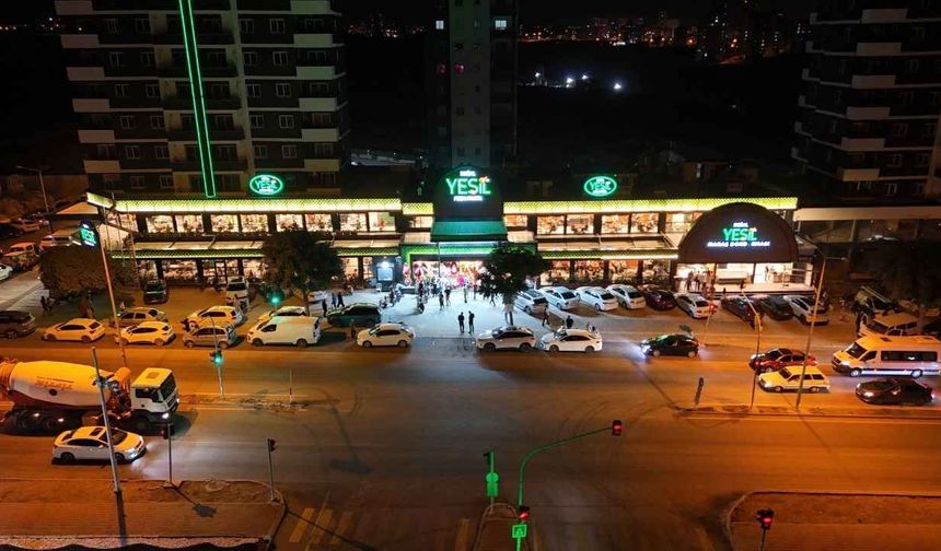 Yeşil Fırın’ın en büyük şubesi Sarıçam’da açıldı: 230 kişiye istihdam