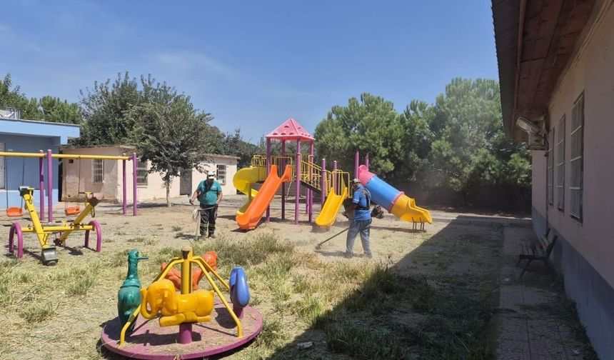 Yumurtalık'ta Adana Büyükşehir ve ilçe belediyesinden ortak temizlik seferberliği