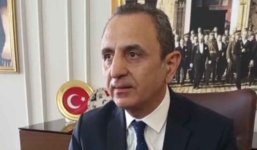 Yüreğir Belediyesi’nde yeni dönem: Tarık Özünal göreve başladı