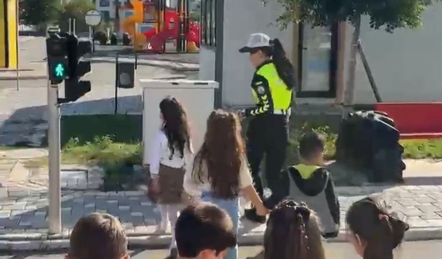 Adana Emniyeti’nden çocuklara özel trafik eğitimi